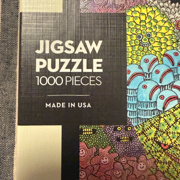 The New Yorker Colorful Sea Creatures 1000-Piece Jigsaw Puzzle - Picture 4 of 6